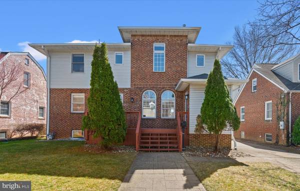 4822 25TH RD N, Arlington, VA 22207