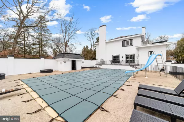 Merchantville, NJ 08109,320 W MAPLE AVE