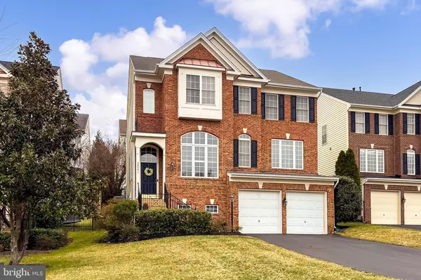 Alexandria, VA 22310,5854 GOVERNORS HILL DR