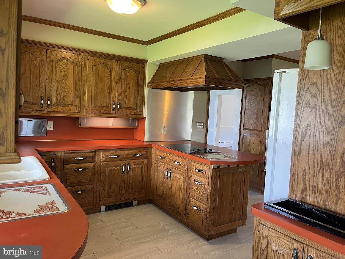 Lewistown, PA 17044,706 HIGHLAND AVENUE