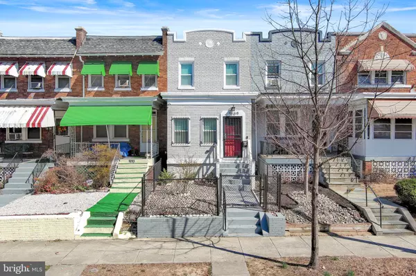 5209 5TH ST NW, Washington, DC 20011