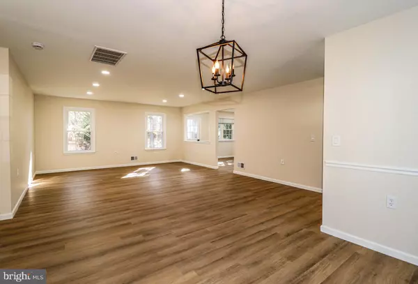 Forked River, NJ 08731,10 CANTERBURY DR