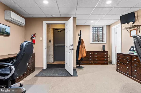 Abington, PA 19001,2226 MAPLEWOOD AVE