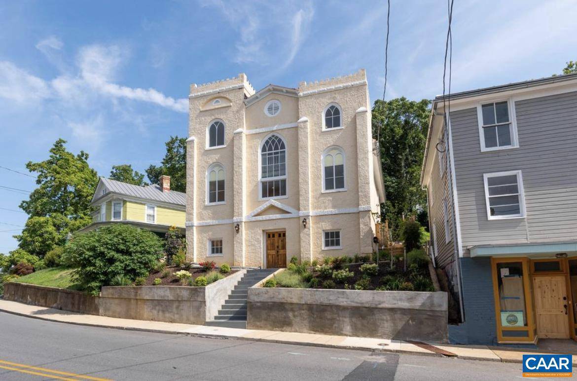 Staunton, VA 24401,921 W BEVERLEY ST