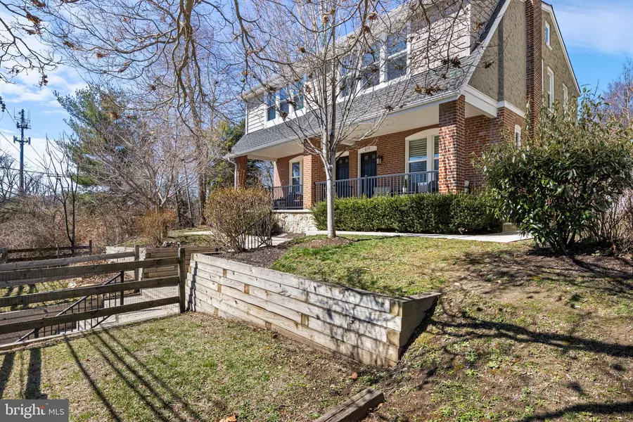 657 W END WALK, Media, PA 19063