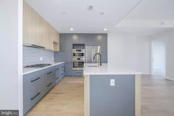 Falls Church, VA 22046,255 W. FALLS STATION BLVD #311