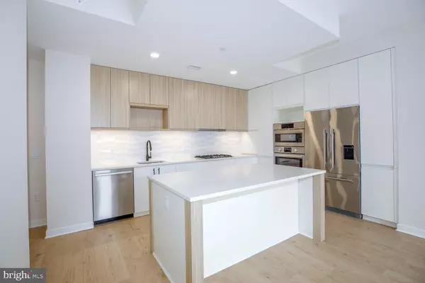 Falls Church, VA 22046,255 W. FALLS STATION BLVD #314