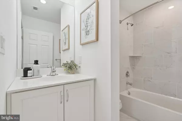 Bristol, PA 19007,16242 RIVER VIEW DR