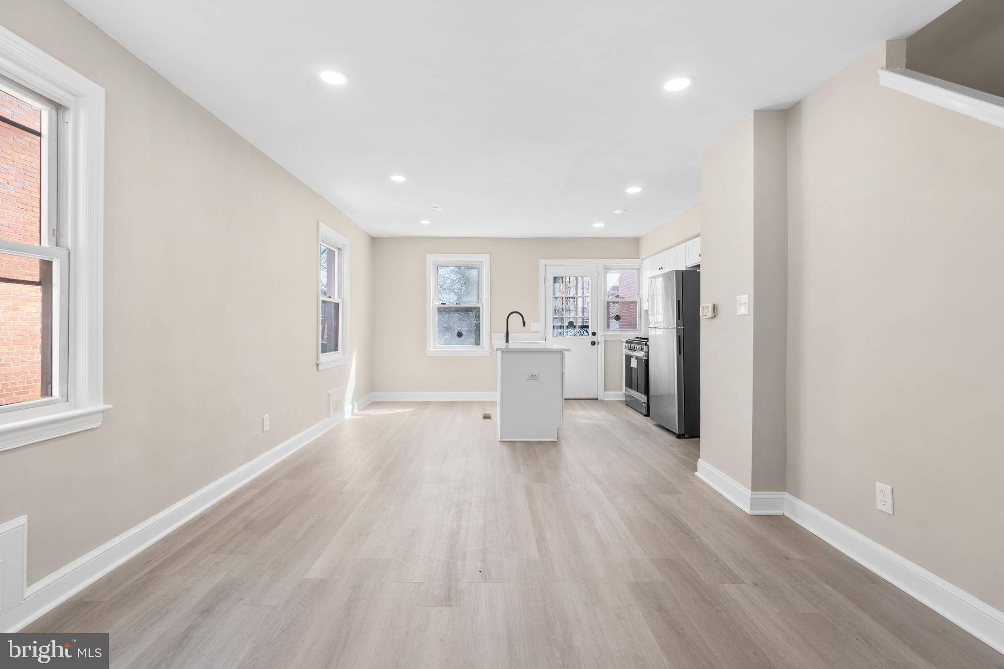 Washington, DC 20020,2411 SAVANNAH ST SE