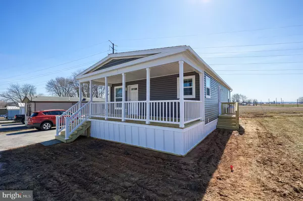 Ephrata, PA 17522,810-J GLENWOOD DR