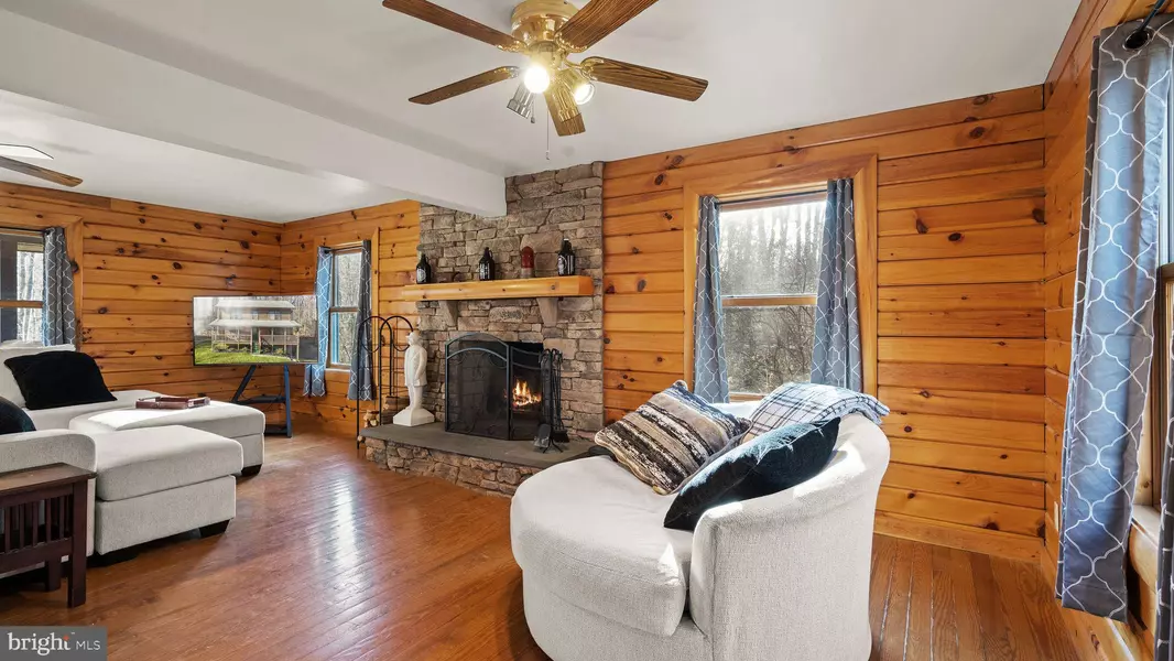 303 ALDER LN, Bluemont, VA 20135