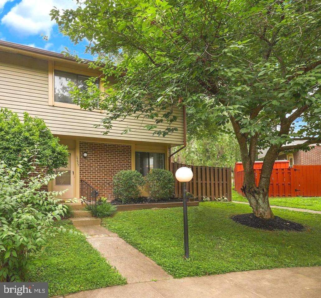 10677 MYRTLE OAK CT, Burke, VA 22015
