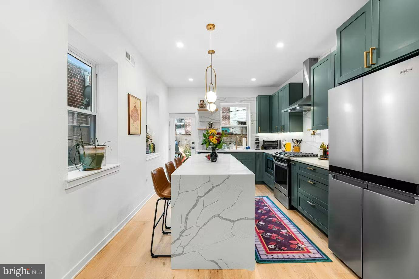 Philadelphia, PA 19148,936 TASKER ST