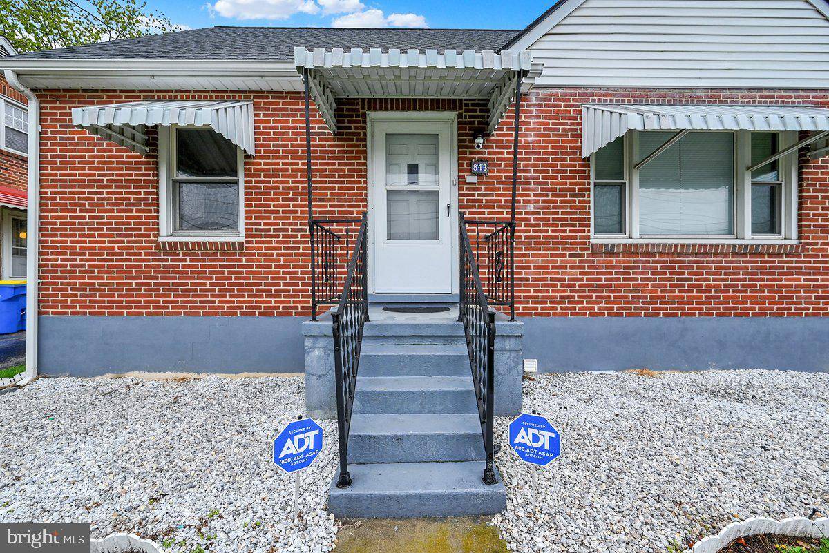 York, PA 17402,843 E 11TH AVE
