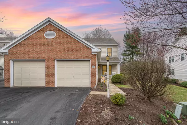 121 PENTAIL DR, Lancaster, PA 17601