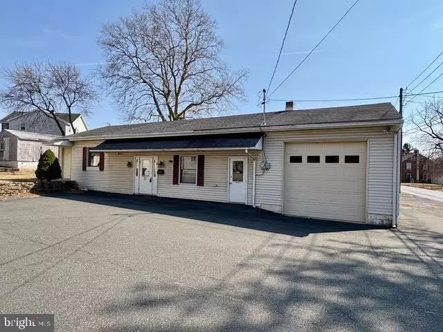 5772 LOWER MACUNGIE, Macungie, PA 18062