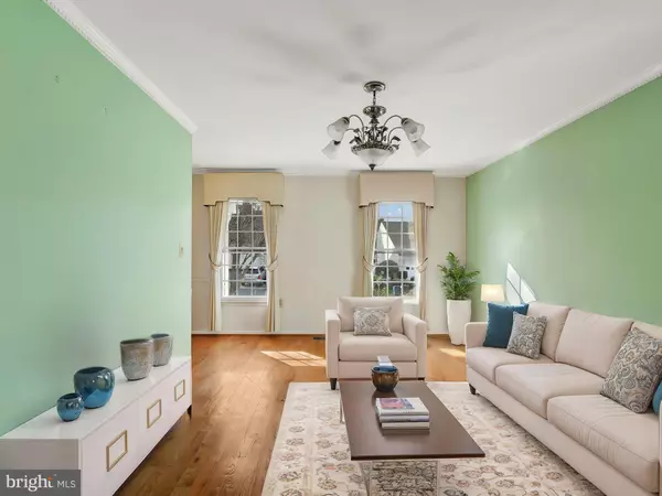 Chantilly, VA 20151,13600 CHEVY CHASE LN