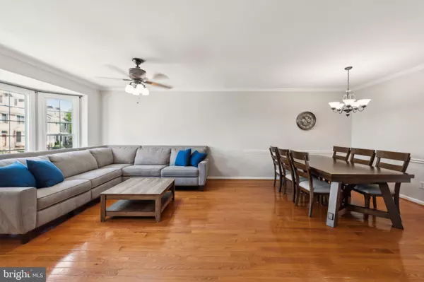 Alexandria, VA 22315,5811 CLAPHAM RD