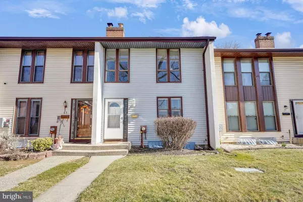 86 DANBURY CT, East Windsor, NJ 08520