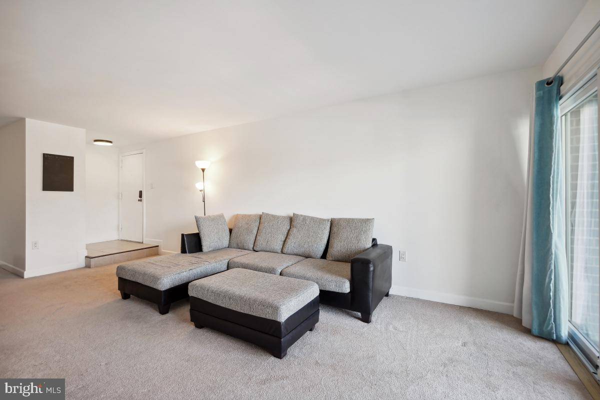 Gaithersburg, MD 20877,440 GIRARD ST #101