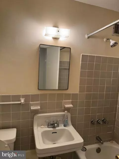 Arlington, VA 22209,1111 ARLINGTON BLVD #801