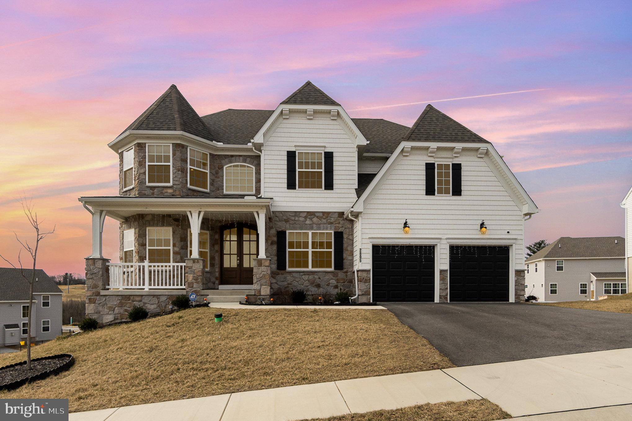 2805 ALPERTON DR, York, PA 17402