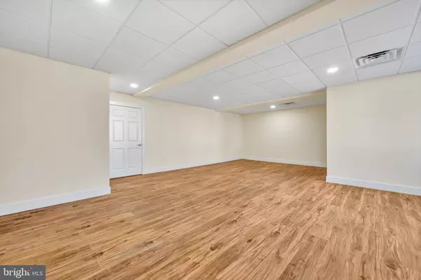 Elizabethtown, PA 17022,31 N SPRUCE ST #201