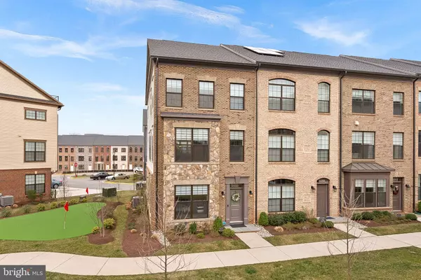 Fairfax, VA 22033,4422 FAIR LAKES CT