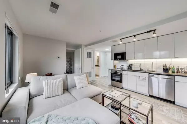 Silver Spring, MD 20910,700 ROEDER RD #402