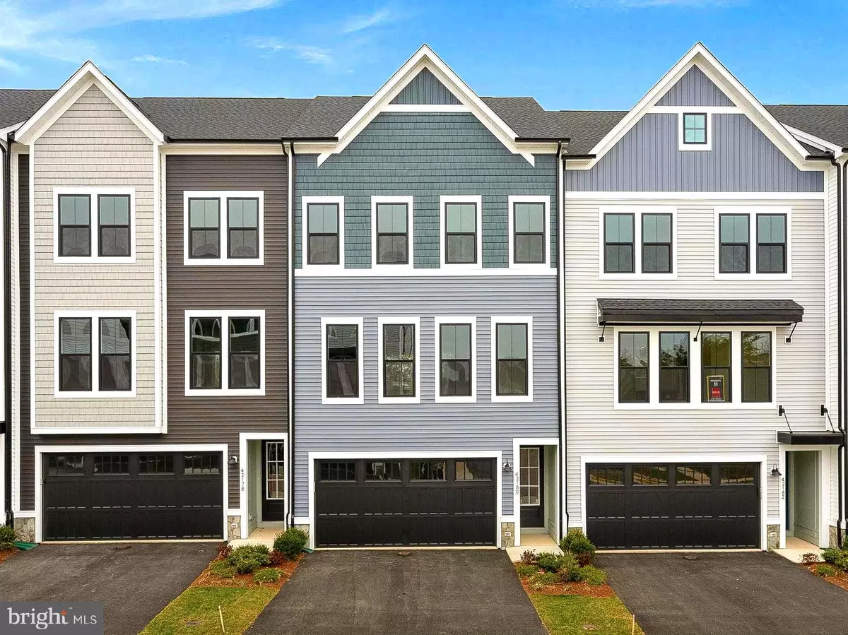 Chantilly, VA 20152,42180 BERRIER FARMS TER