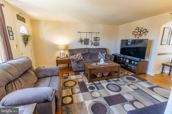Ridley Park, PA 19078,313 COMERFORD TER