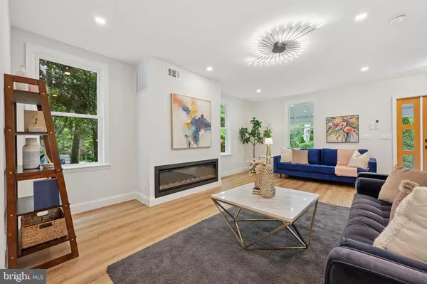 Villanova, PA 19085,100 RADNOR AVE