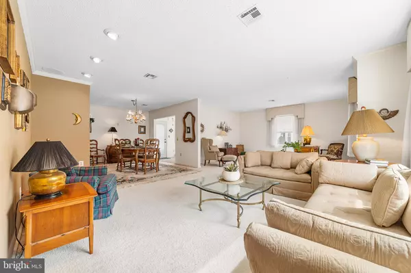 Monroe Township, NJ 08831,482-B REVERE WAY