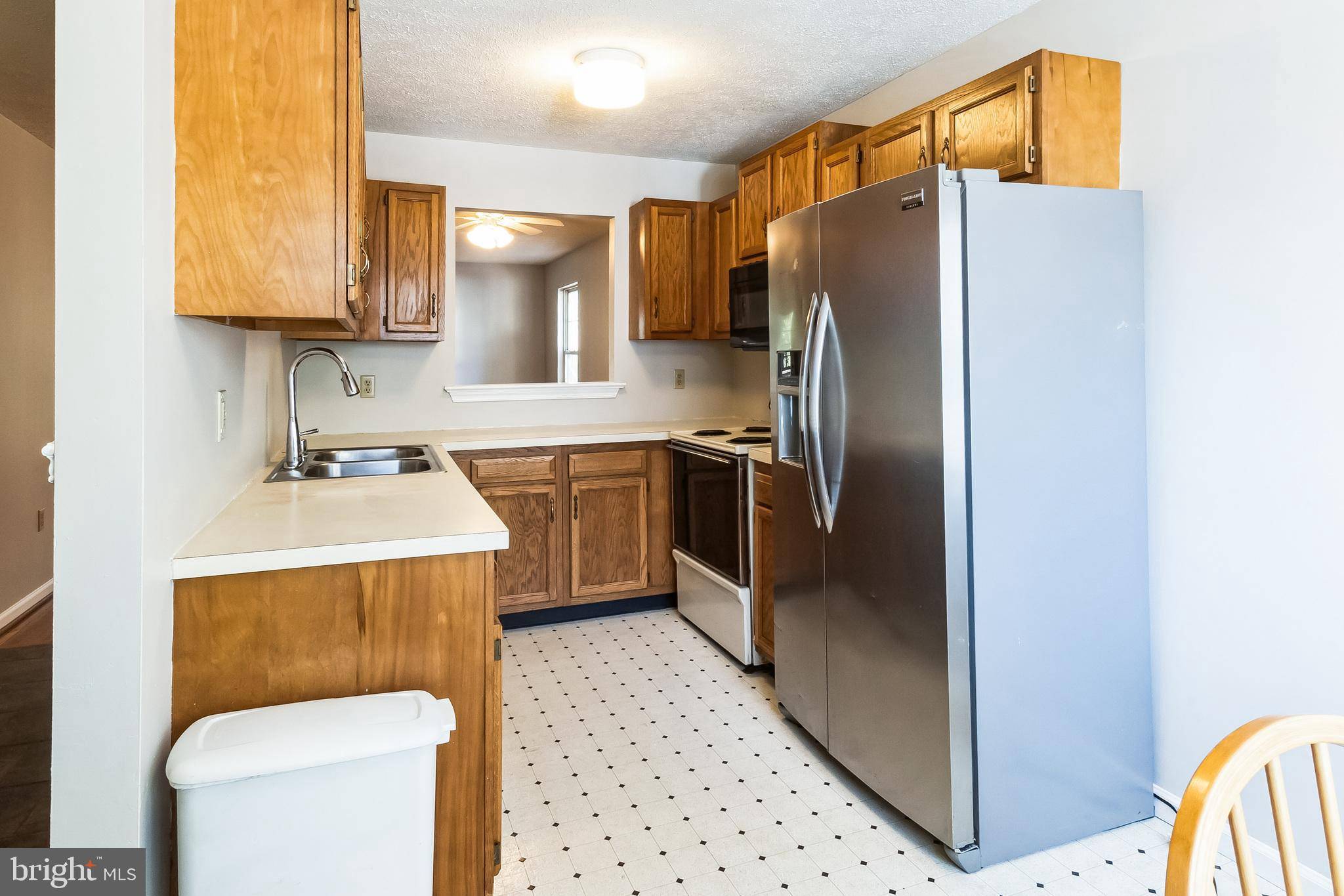 Newark, DE 19711,115 GATEWAY DR #8