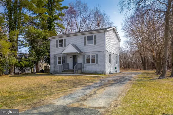 314 DAVISTOWN RD, Blackwood, NJ 08012
