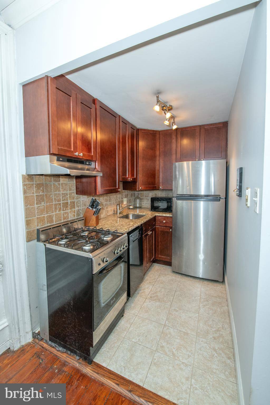 Philadelphia, PA 19130,1629 GREEN ST #2
