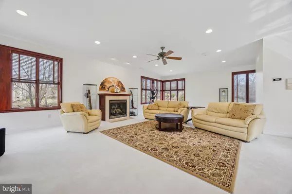 Blue Bell, PA 19422,640 CHATHAM LN
