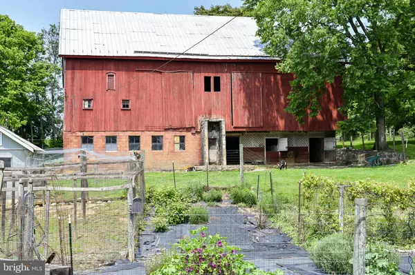 Shepherdstown, WV 25443,3897 SCRABBLE RD