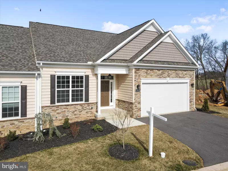 12922 HAWKINS CIR, Hagerstown, MD 21742