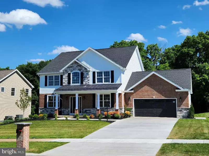 240 BANYAN DR, State College, PA 16801