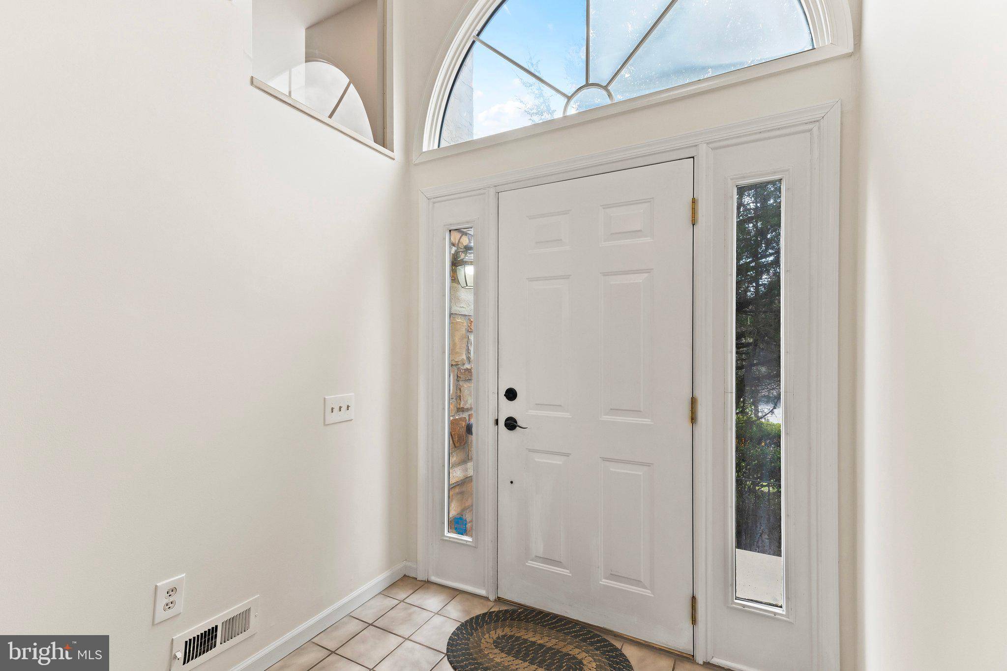 Lawrence Township, NJ 08648,47 WOODMONT