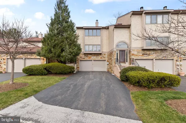 47 WOODMONT, Lawrence Township, NJ 08648