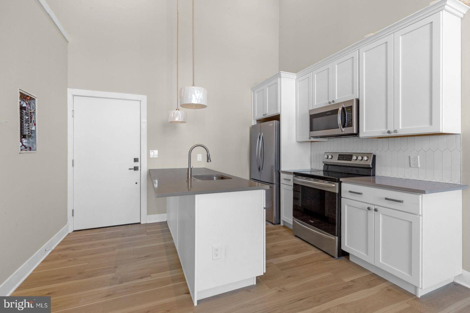 Philadelphia, PA 19122,1935 N 2ND ST #401