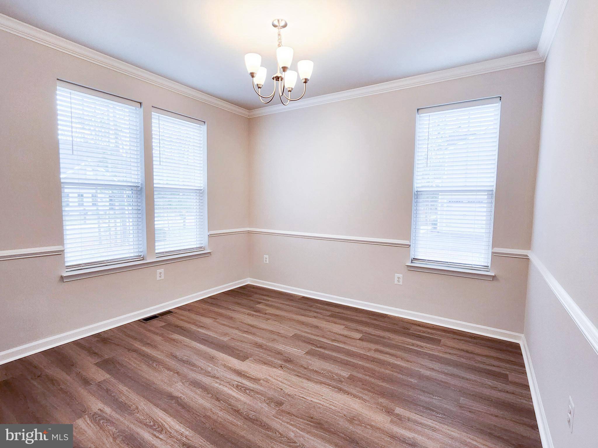 Issue, MD 20645,11521 BEACON HILL CT