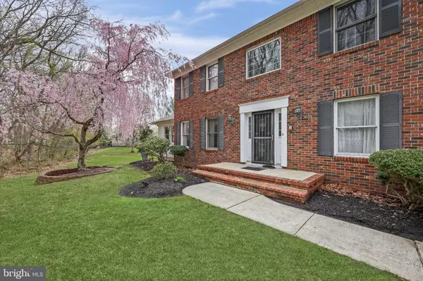 Princeton Junction, NJ 08550,12 WOODLAND CT