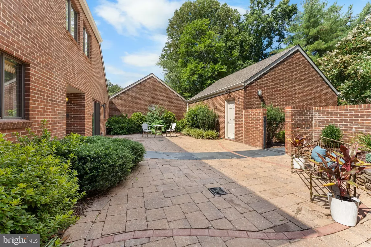 Reston, VA 20191,11303 HARBORSIDE CLUSTER