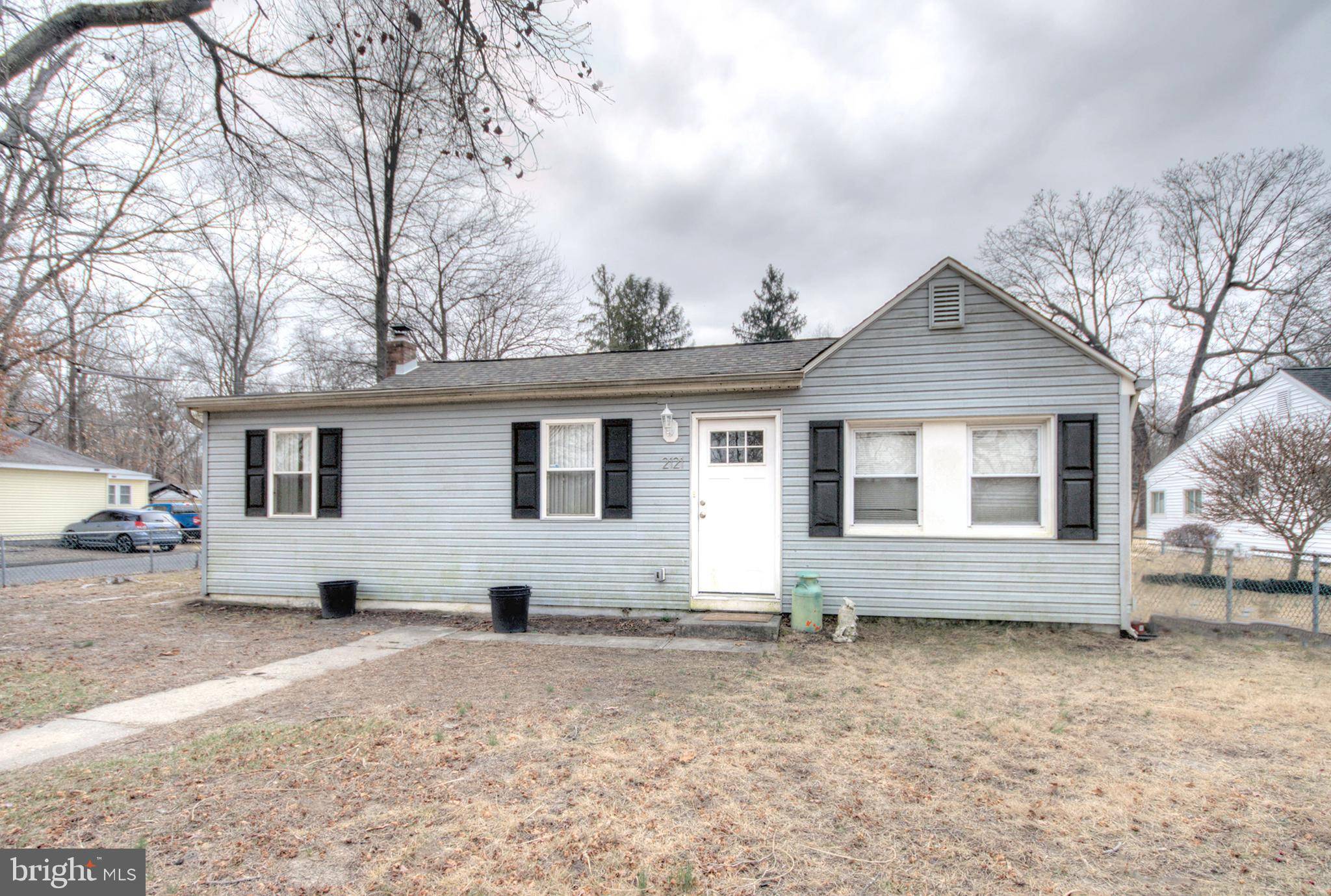 Williamstown, NJ 08094,2121 LAKESIDE DR