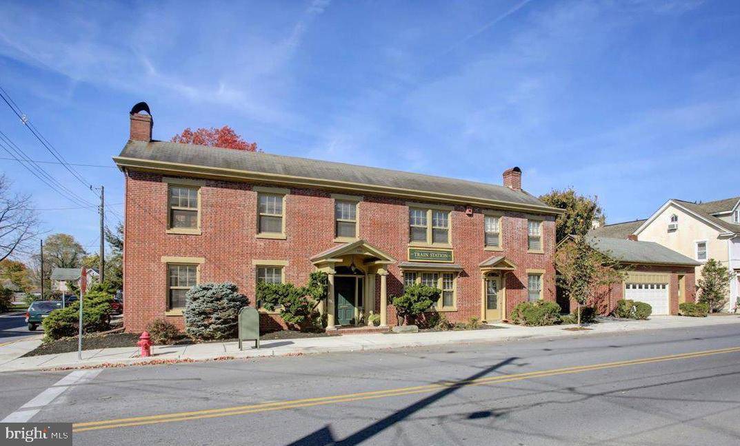 100 N CARLISLE ST, Greencastle, PA 17225