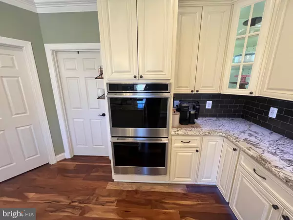 Lothian, MD 20711,901 BEN JONES LN