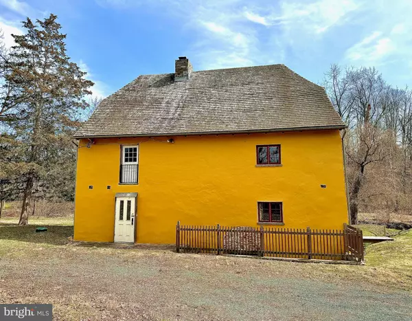 120 & 110 KERR RD, Reading, PA 19606